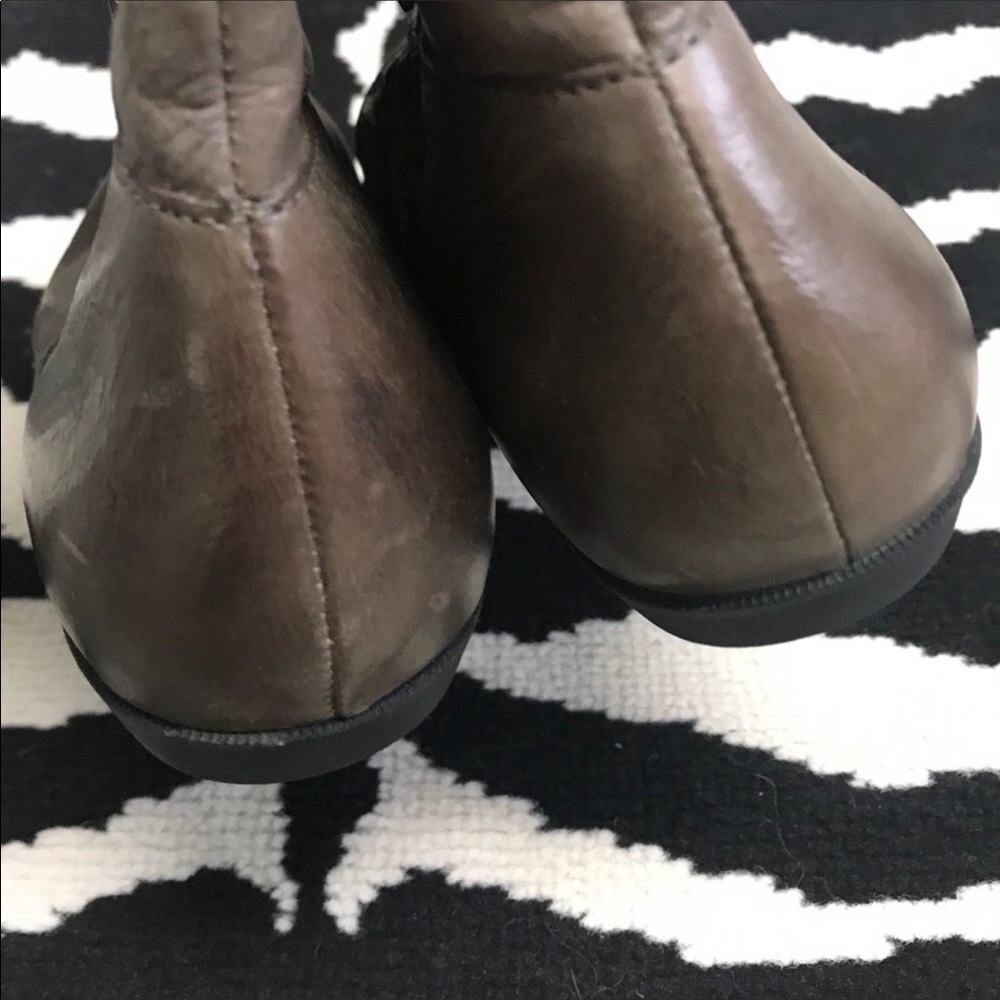 OTBT Price Leather Double Zip Ankle Booties In Taupe Size 7 - Picture 6 of 9